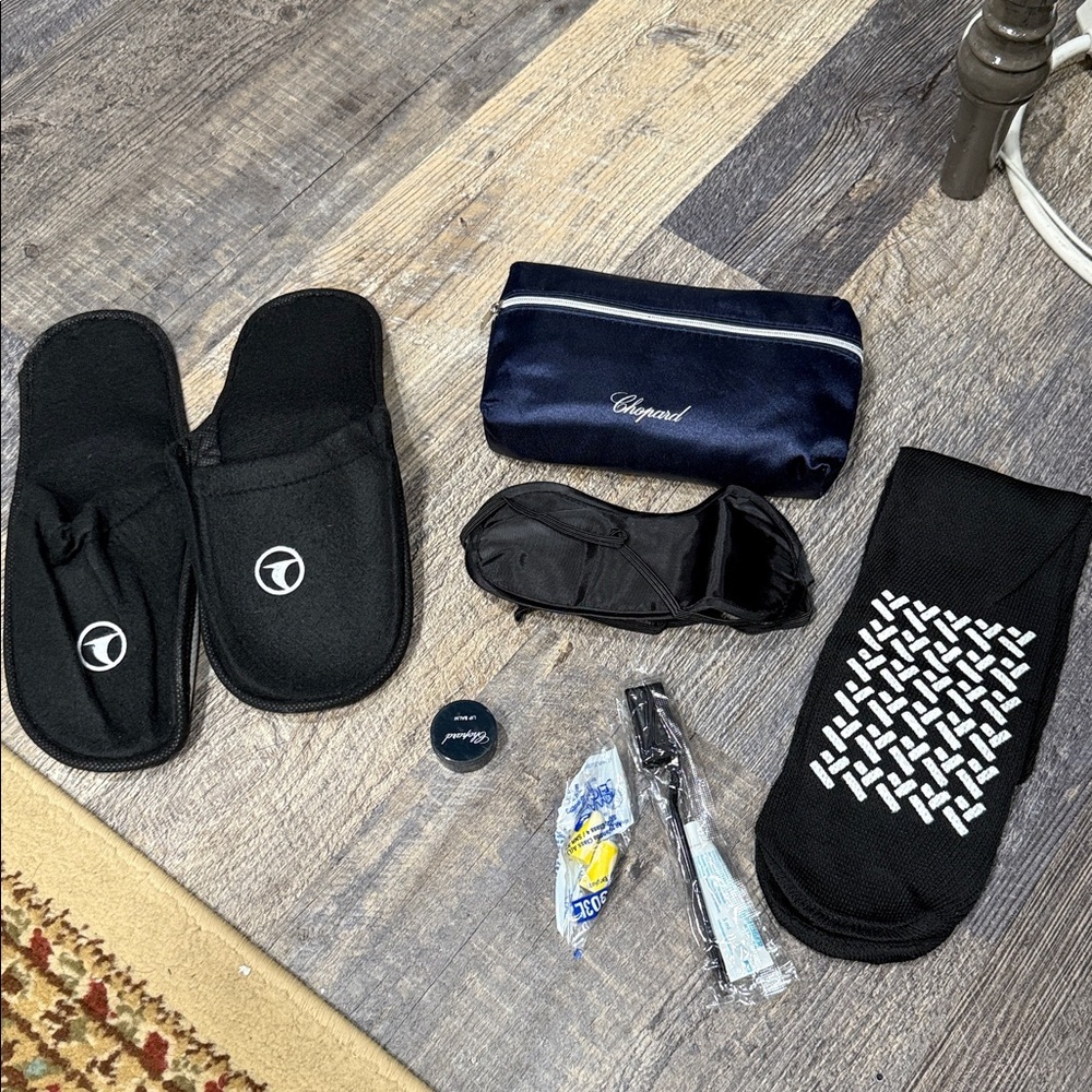 Travel set for men or women - Picture 1 of 6